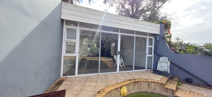 3 Bedroom Property for Sale in Nahoon Valley Park Eastern Cape